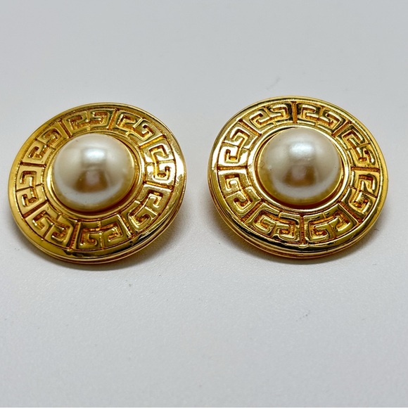 Givenchy, Round Gold And Pearl Cabachon Signature Earrings, Clips - Picture 1 of 6